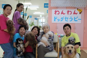 福岡県北九州市小倉北区大畠の住居型有料老人ホームでセラピー活動