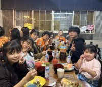 BS-TBS「いぬじかん」取材も！アニマルセラピー×子ども食堂で笑顔あふれる「かたのだ子ども食堂」3月開催レポ🐶🌸